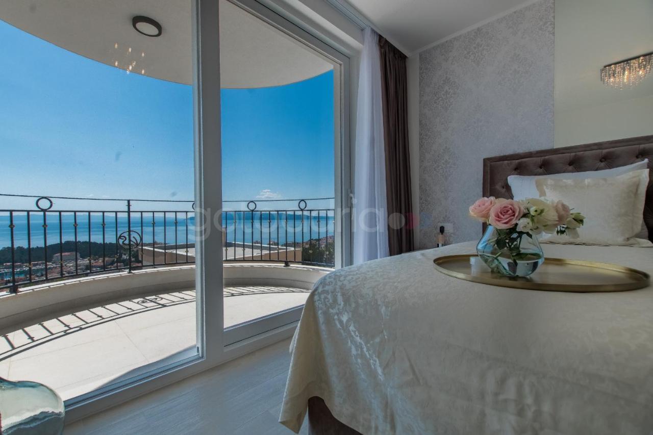 Villa Smaragd - Opal - Luxury Apt With Shared Pool And Private Hot Tub Makarska Esterno foto