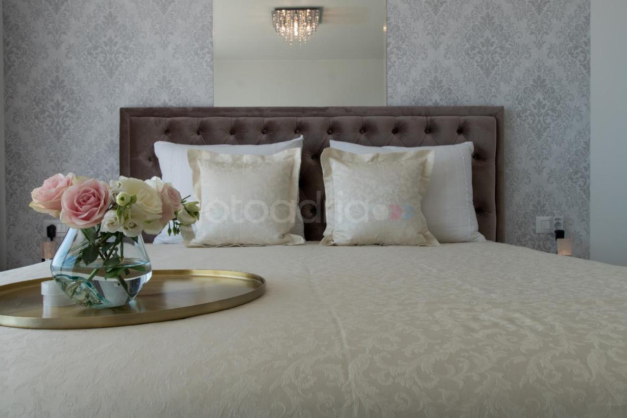 Villa Smaragd - Opal - Luxury Apt With Shared Pool And Private Hot Tub Makarska Esterno foto