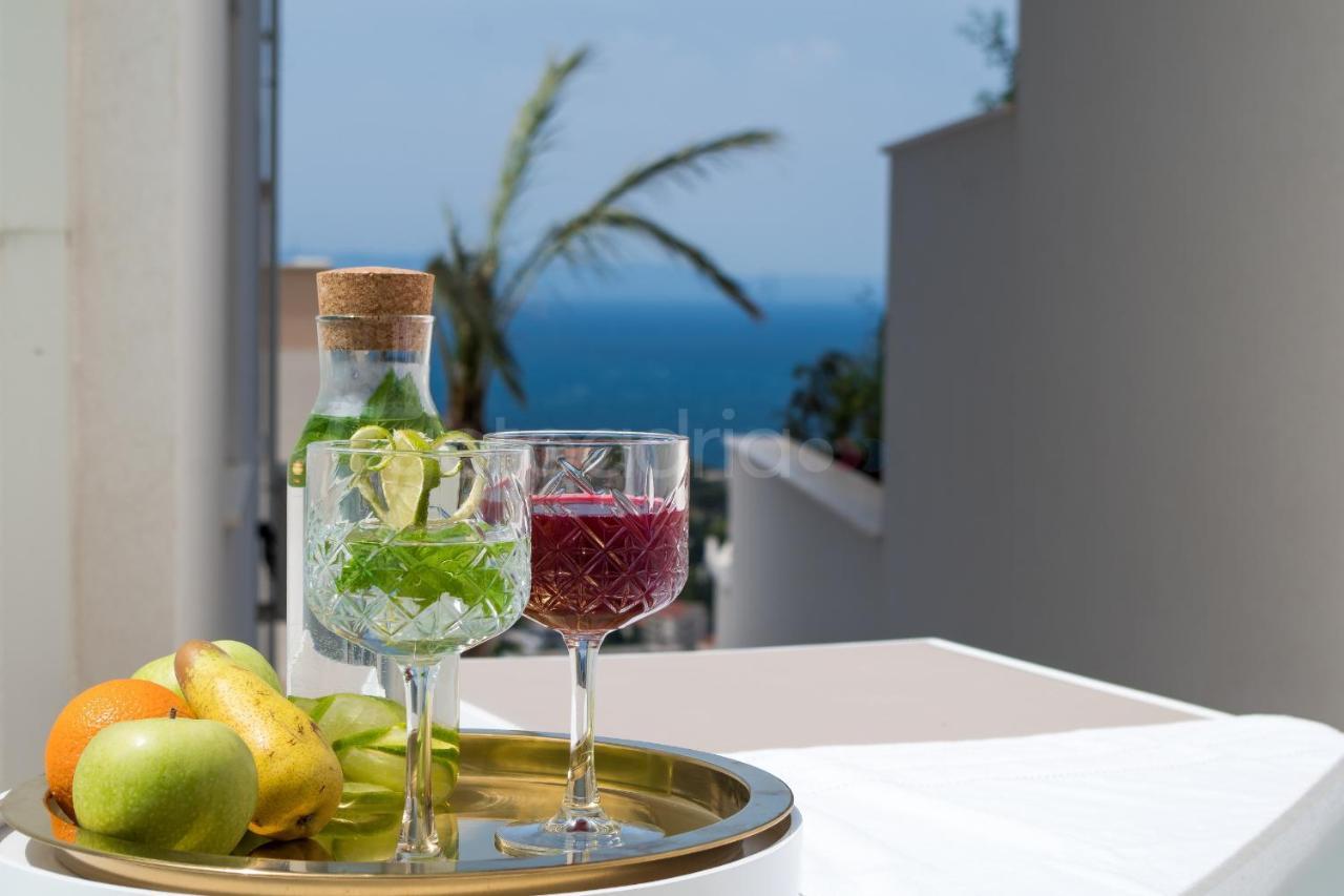 Villa Smaragd - Opal - Luxury Apt With Shared Pool And Private Hot Tub Makarska Esterno foto